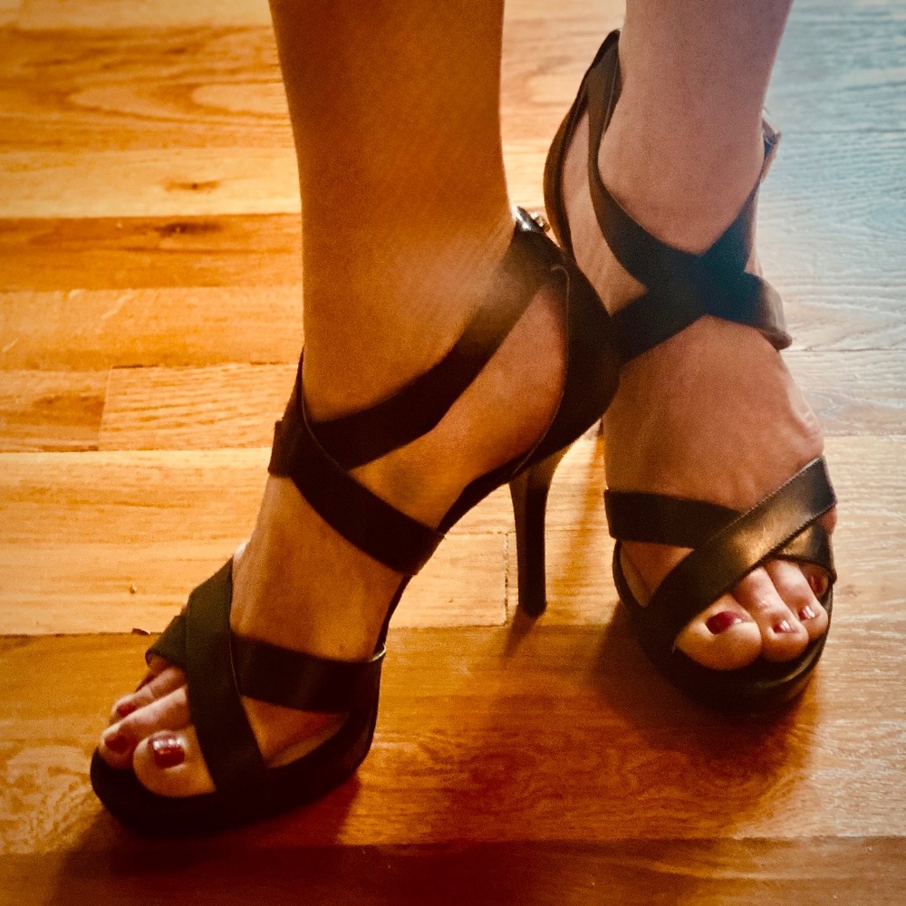 Michael Kors Evie Black Platform Sandal- Size 9